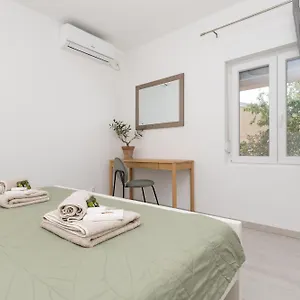 Nonna Vittoria 1 Mali Lošinj